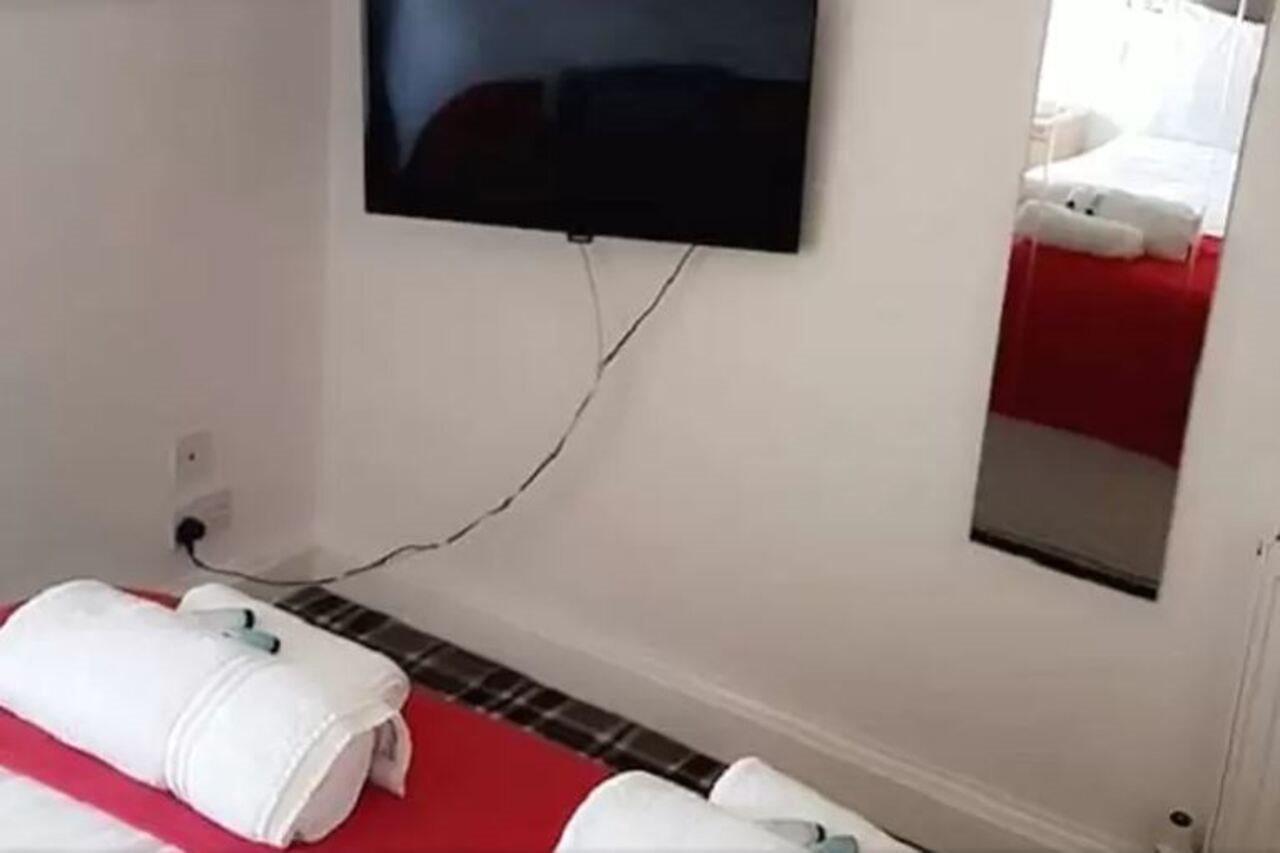 Oyo Gothenburg Hotel Dunfermline Ngoại thất bức ảnh